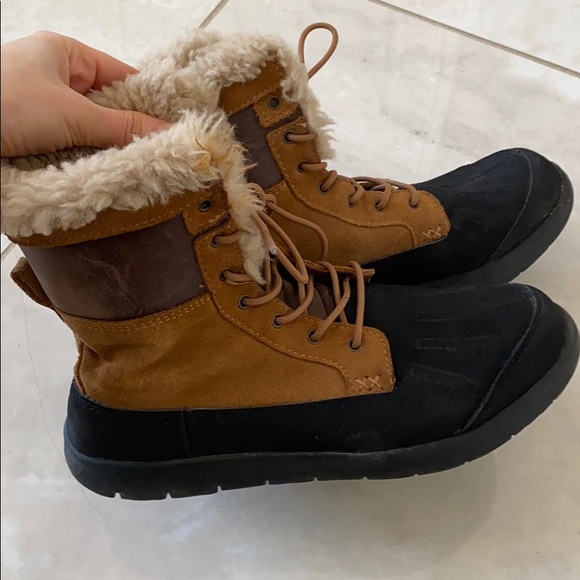 UGG Boots - Size 5 - Picture 4 of 9